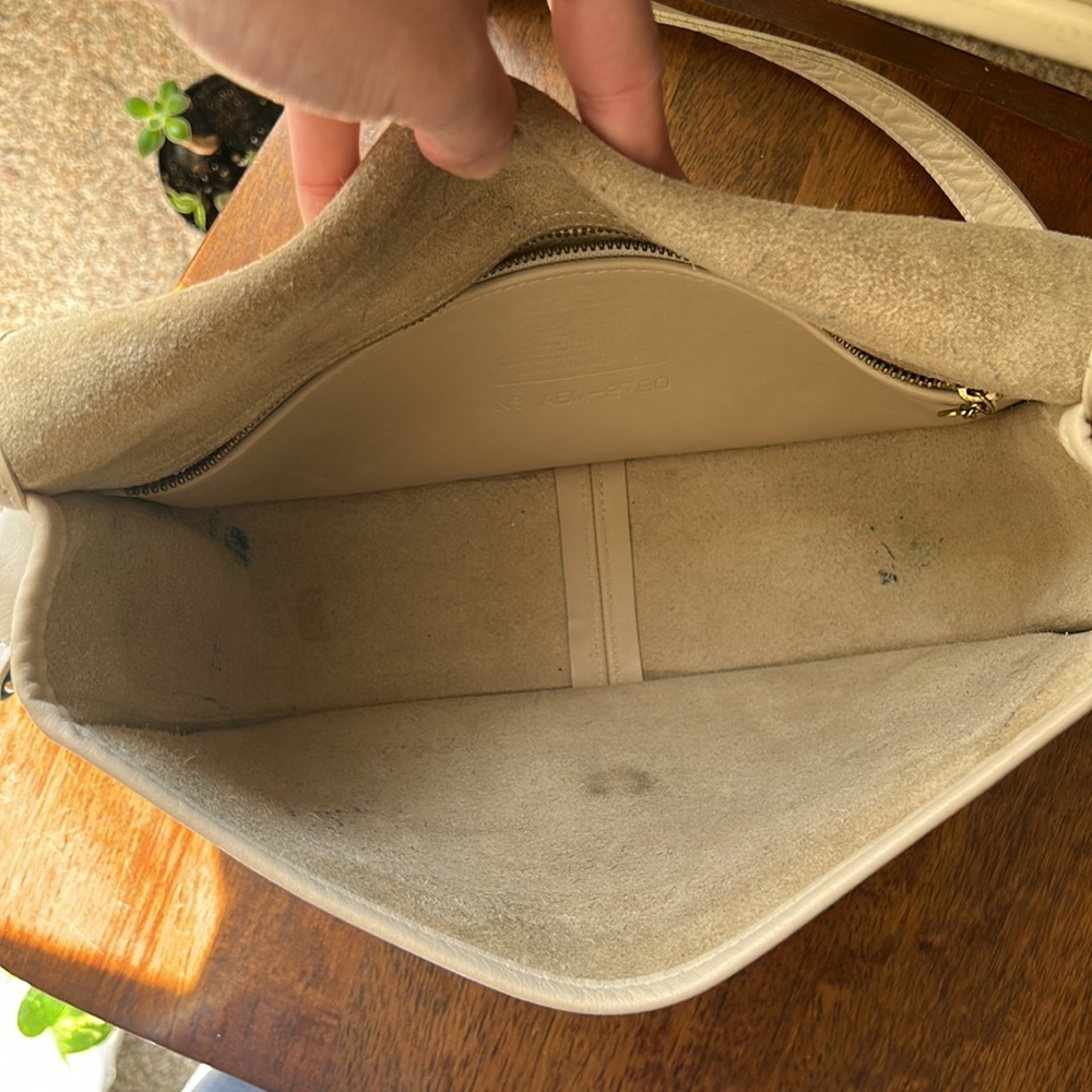 VINTAGE Coach City Bag in Bone Leather - Picture 14 of 16